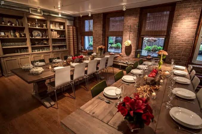 10 Cozy Winter Dinner Party Ideas - Peerspace