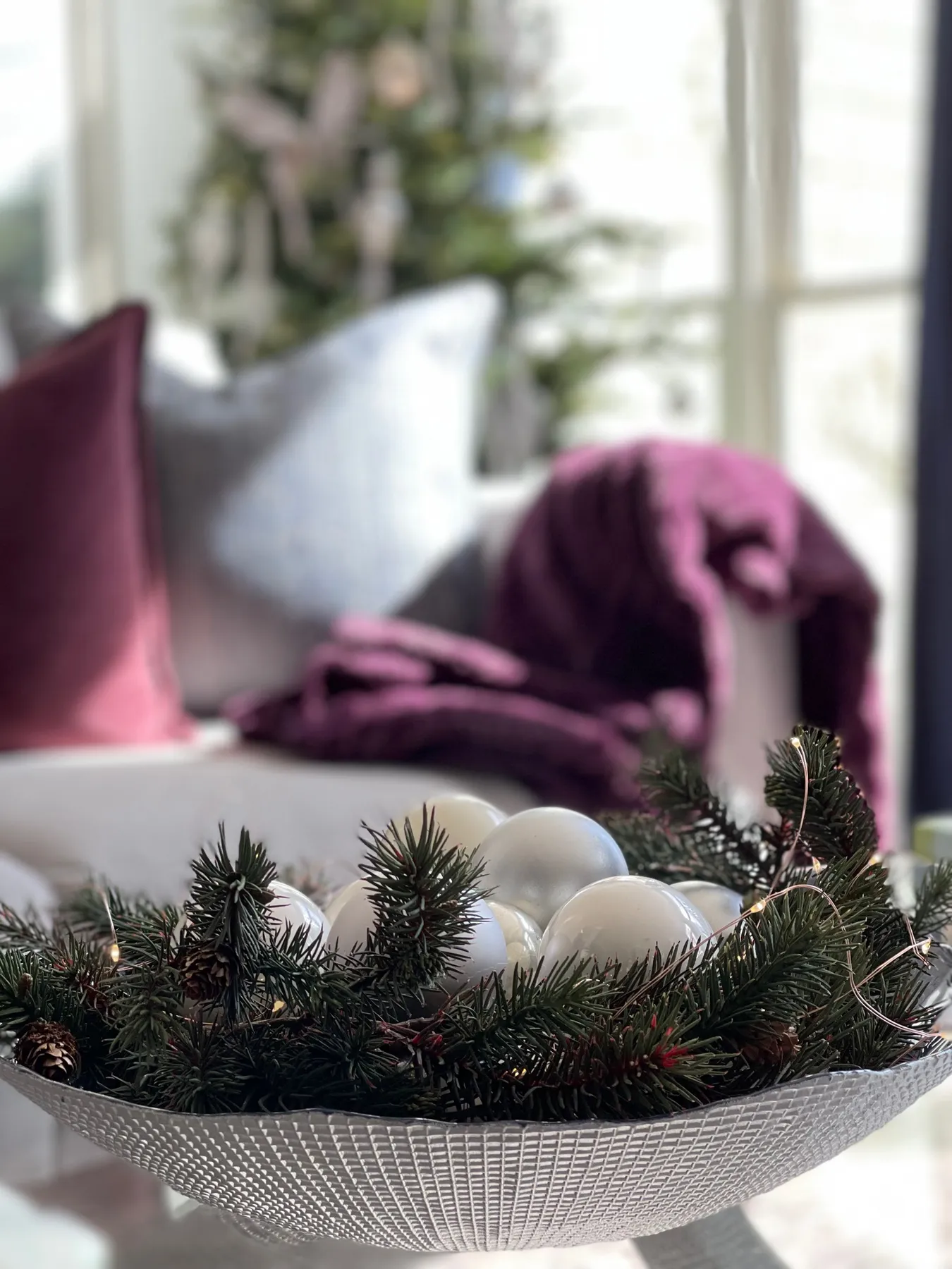 10 Easy Holiday Decorating Tips - Duke Manor Farm by Laura Janning