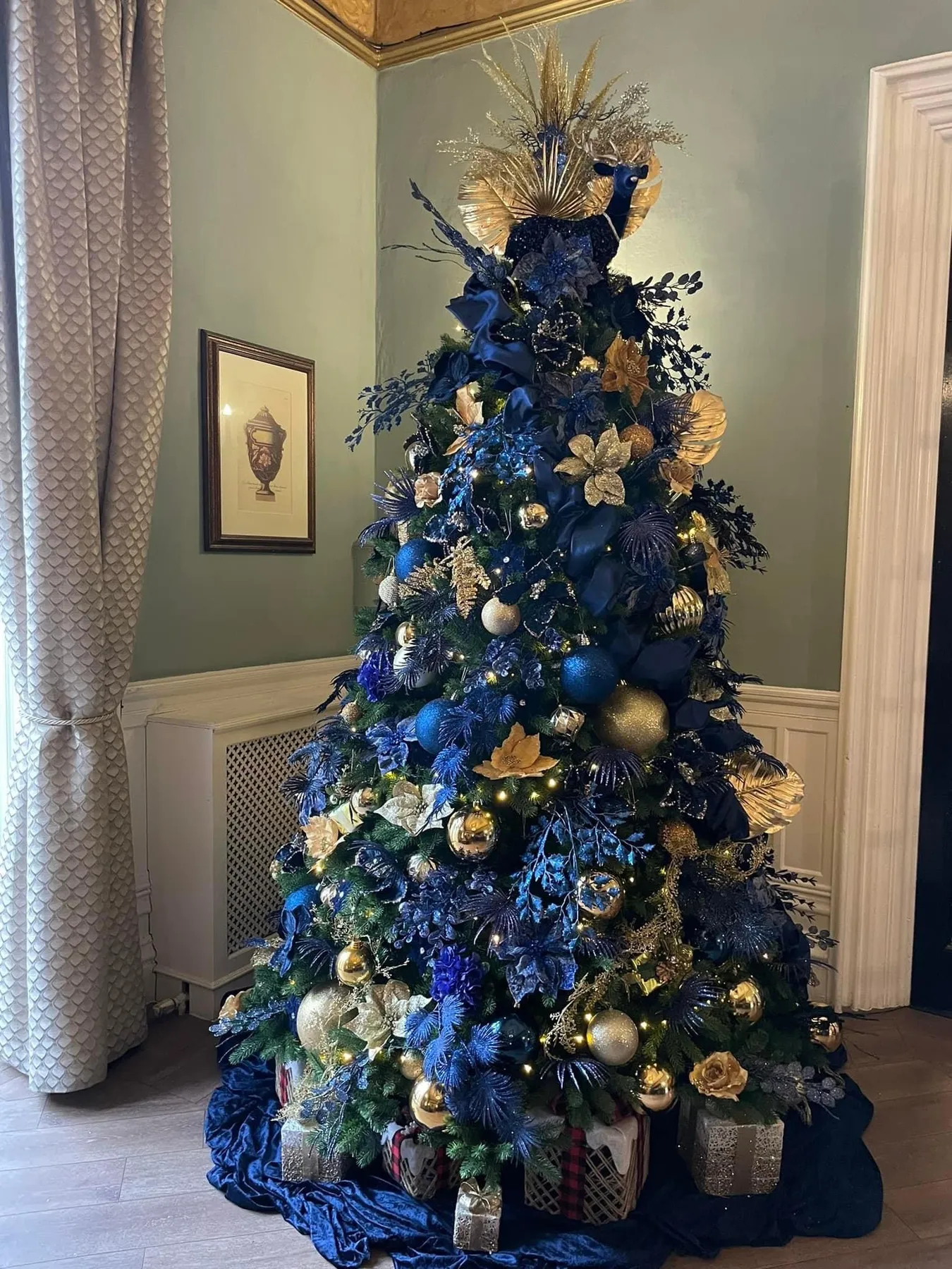 10ft Decorated Christmas Tree - Hire in Chorley | S.J. Enterprises Chorley  limited