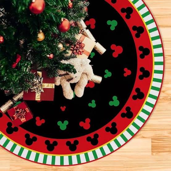 11 Disney Christmas Decorations on Amazon For Under $20 | the disney food blog