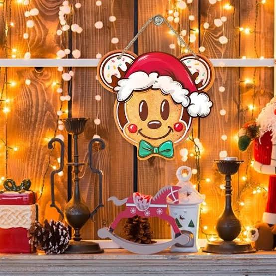 11 Disney Christmas Decorations on Amazon For Under $20 | the disney food blog