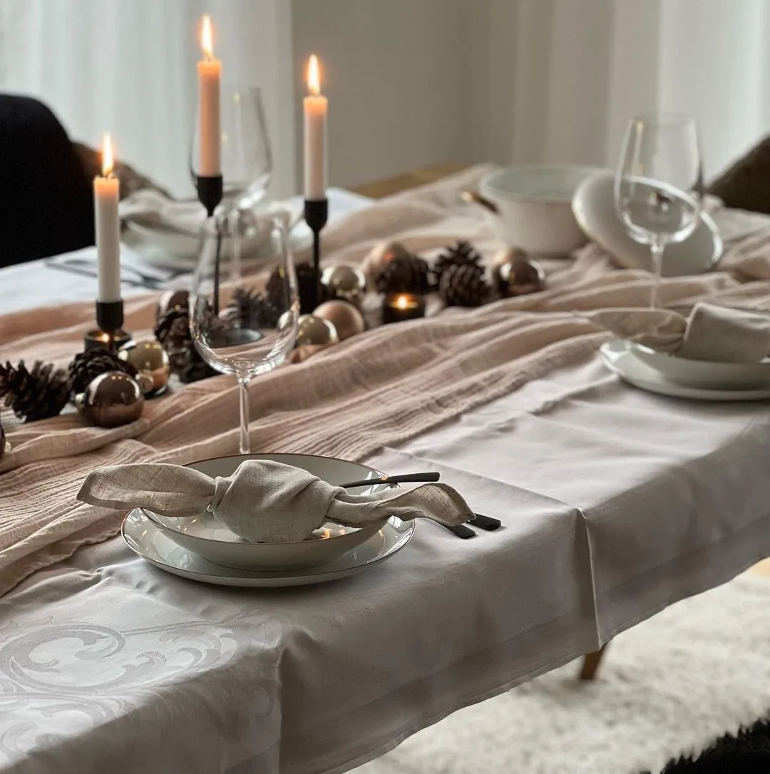 14 Napkin Folding Ideas That Will Complete Your Holiday Tablescape