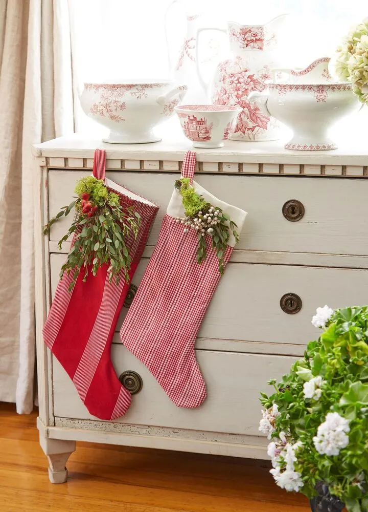 14+ Ways To Hang Stockings Without A Mantle In Christmas