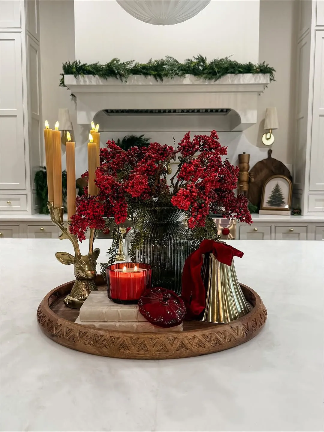 15 Christmas Centerpiece Ideas That Create a Stunning Holiday Focal Point