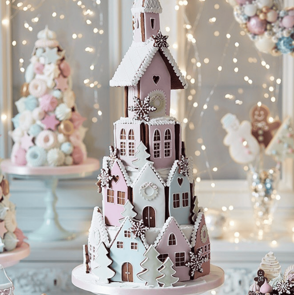 17 Elaborate Gingerbread Houses to Drool Over
