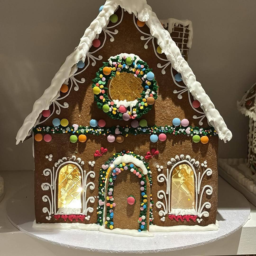 18 Gingerbread House Ideas to Try This Christmas - Dengarden