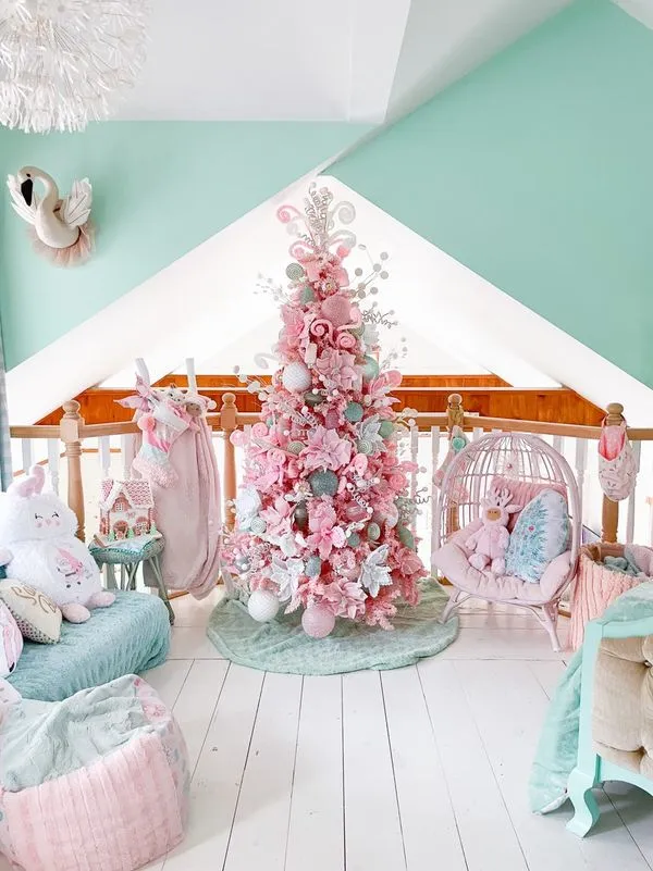 2023 Christmas Tree Decor Trends - Decorator's Warehouse