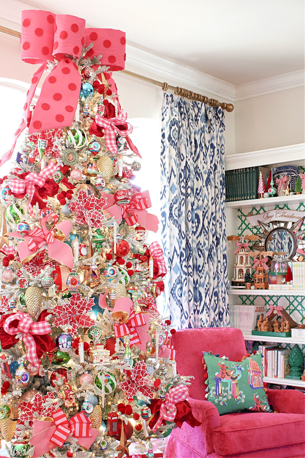 2025 CHRISTMAS HOME TOUR PART 3 || LIVING ROOM, CHRISTMAS TREE, AND EVERYTHING ELSE! | Dimples and Tangles