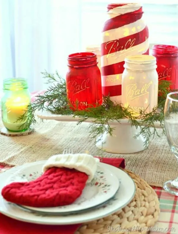 24 DIY Farmhouse Christmas Decoration and Crafts - WooHome