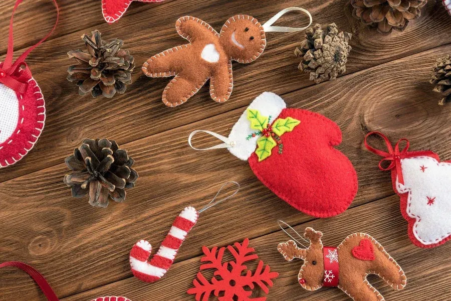 3 Easy Handmade Christmas Ornaments Ideas - Bullock's Buzz