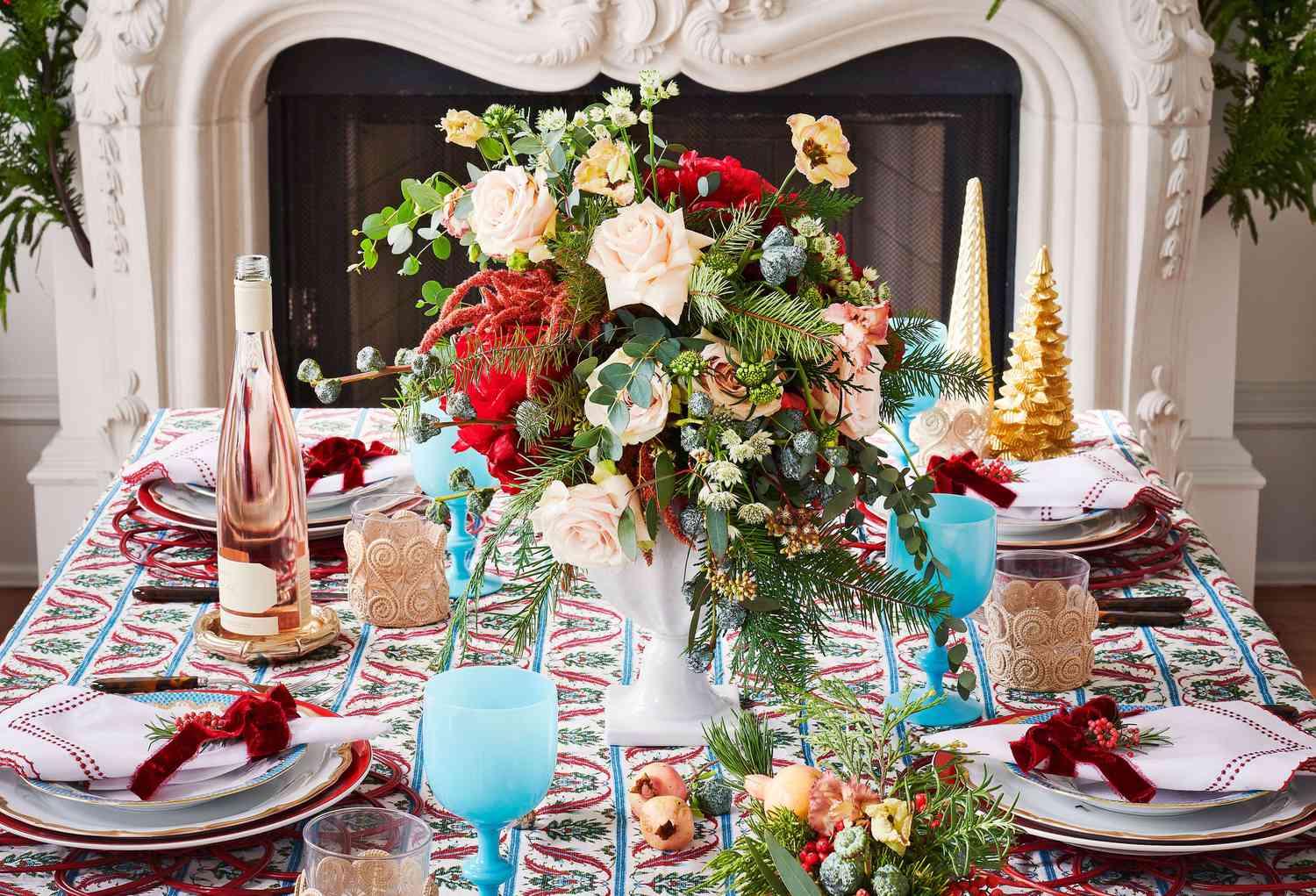 30 Christmas Table Settings For A Festive Holiday Meal