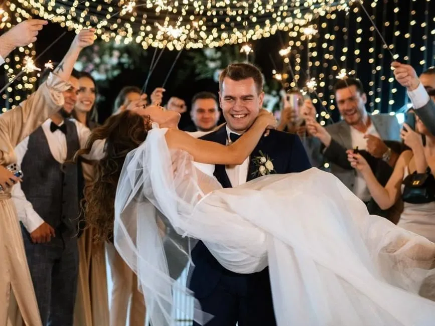 30 Unique And Fun New Year's Eve Wedding Ideas