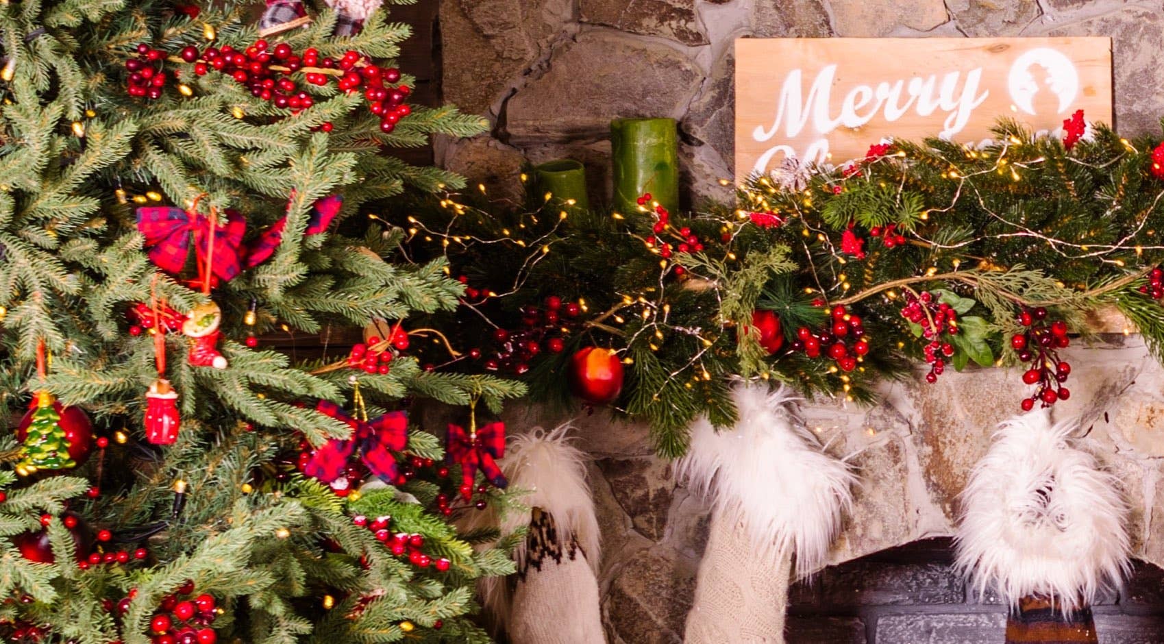 32 Christmas Mantel Decorating Ideas for a Festive Fireplace - Parade