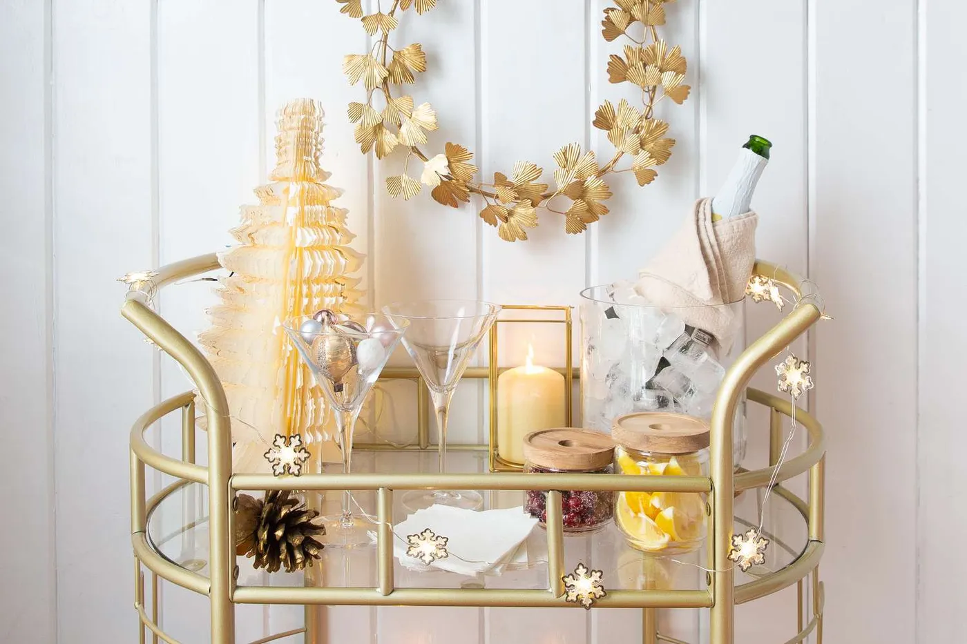 4 Clever Ways to Decorate the Empty Corners in Your Bedroom, Designers Say