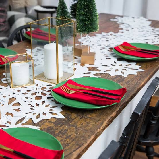 5 DIY Holiday Table Runners | How to Dress Up Your Holiday Table With Paper  | HGTV