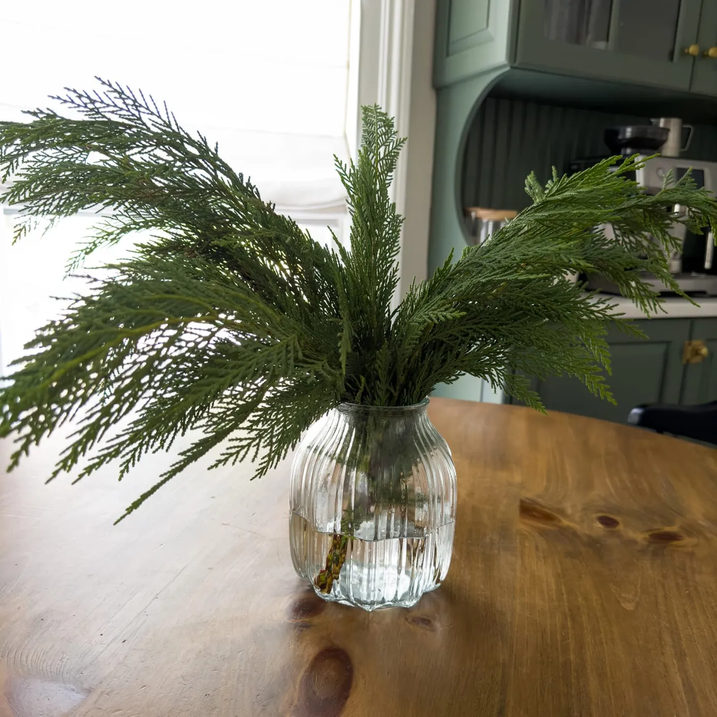 5 Holiday Centerpiece Ideas Using Joanna Gaines' Clever Hack | Apartment  Therapy