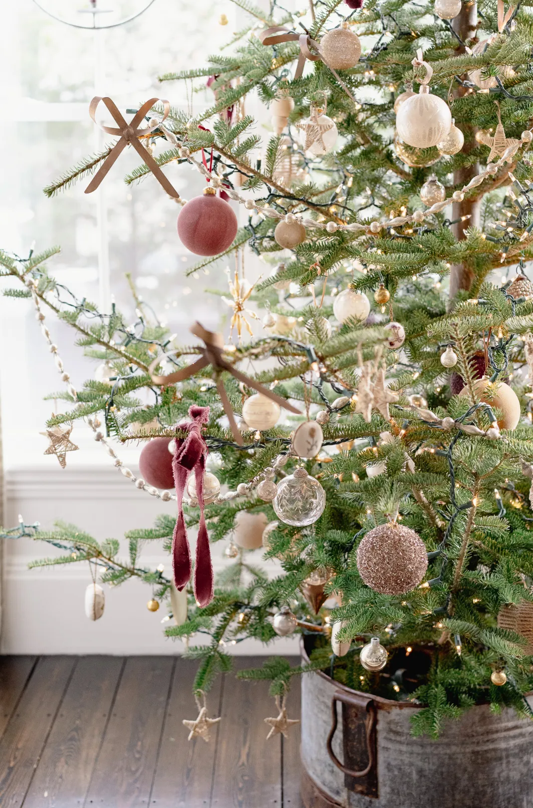 5 Holiday Decor Trends You'll See in Every Festive Home This Year