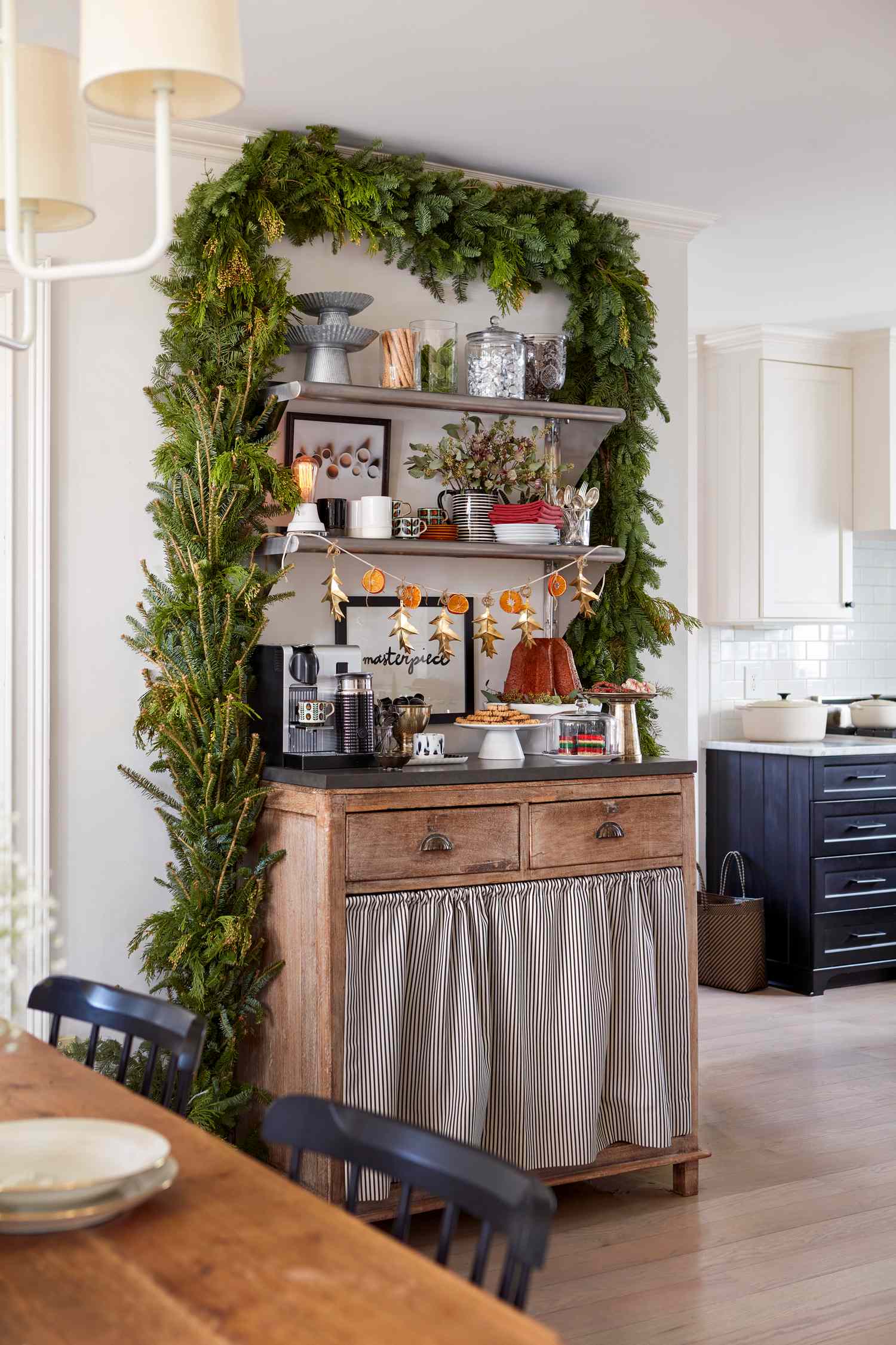 6 Best Ways to Decorate for Christmas with Winter Greenery