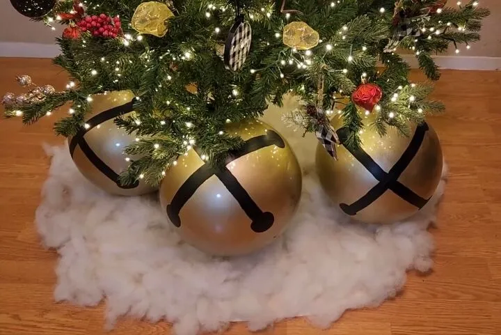 6 DIY Christmas Bells You Can Craft This Holiday Season | Hometalk