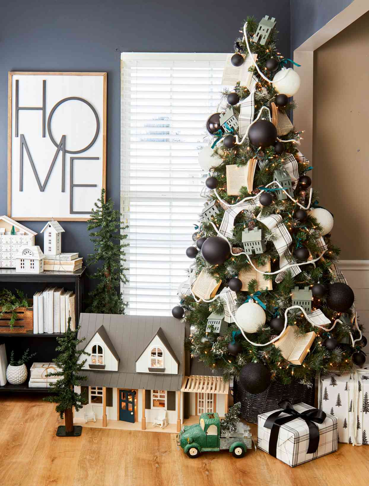 7 Christmas Color Schemes That Will Never Go Out of Style