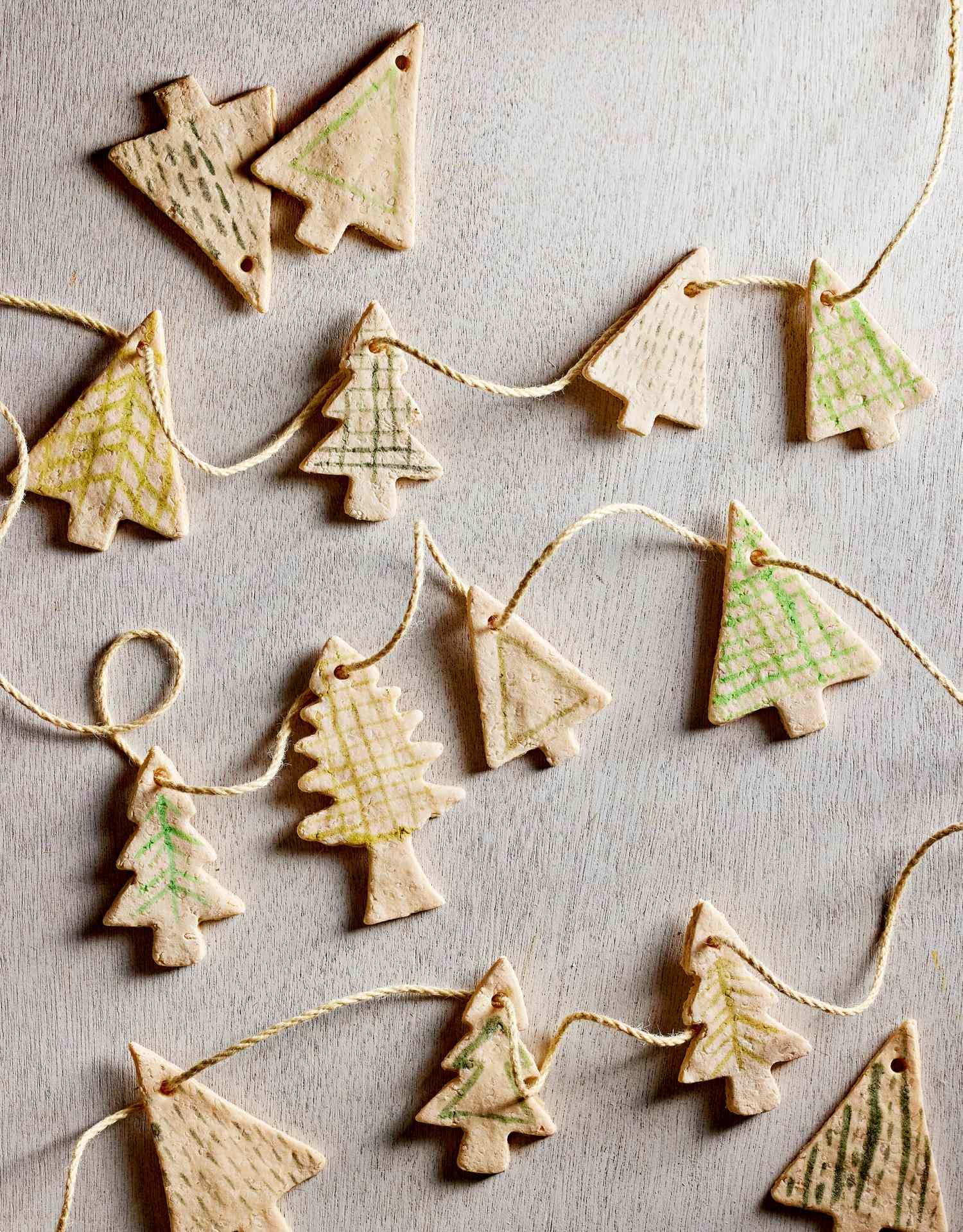 7 Ways to Turn Pantry Staples Into Elegant Christmas Decor