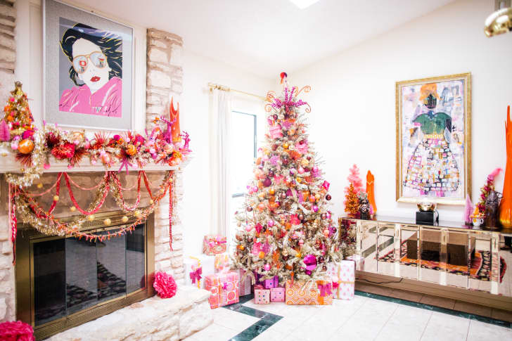 8 Christmas Tree Themes to Make Your Holiday Decor Pop | Apartment Therapy