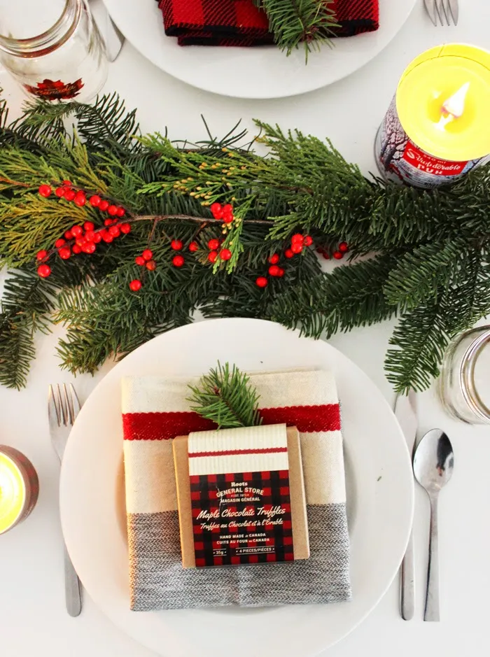 8 Fabulously Festive Table Settings