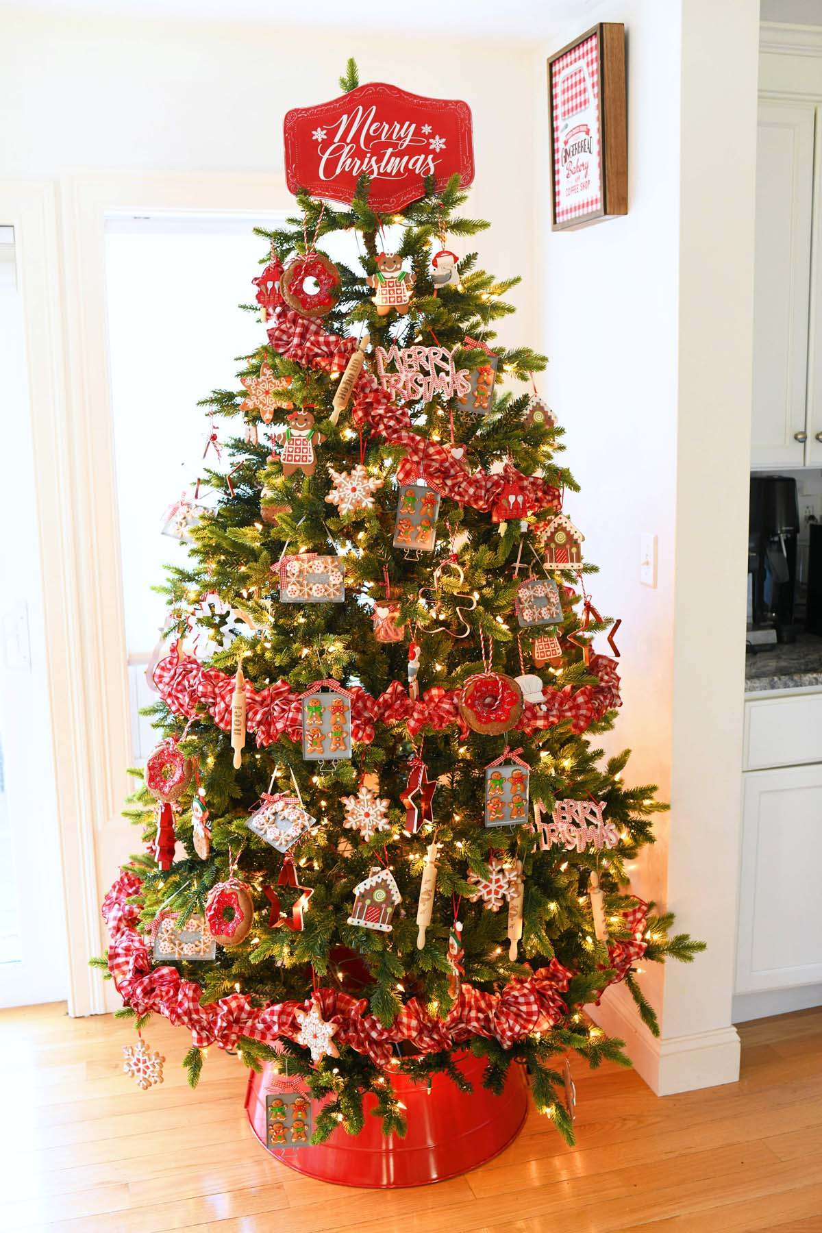 9 Tips on How to Decorate a Christmas Tree to Look Full – Nearly Natural