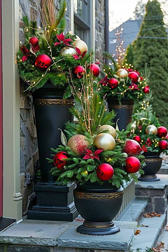 90+ Easy DIY Outdoor Christmas Decorations - Discover HubPages
