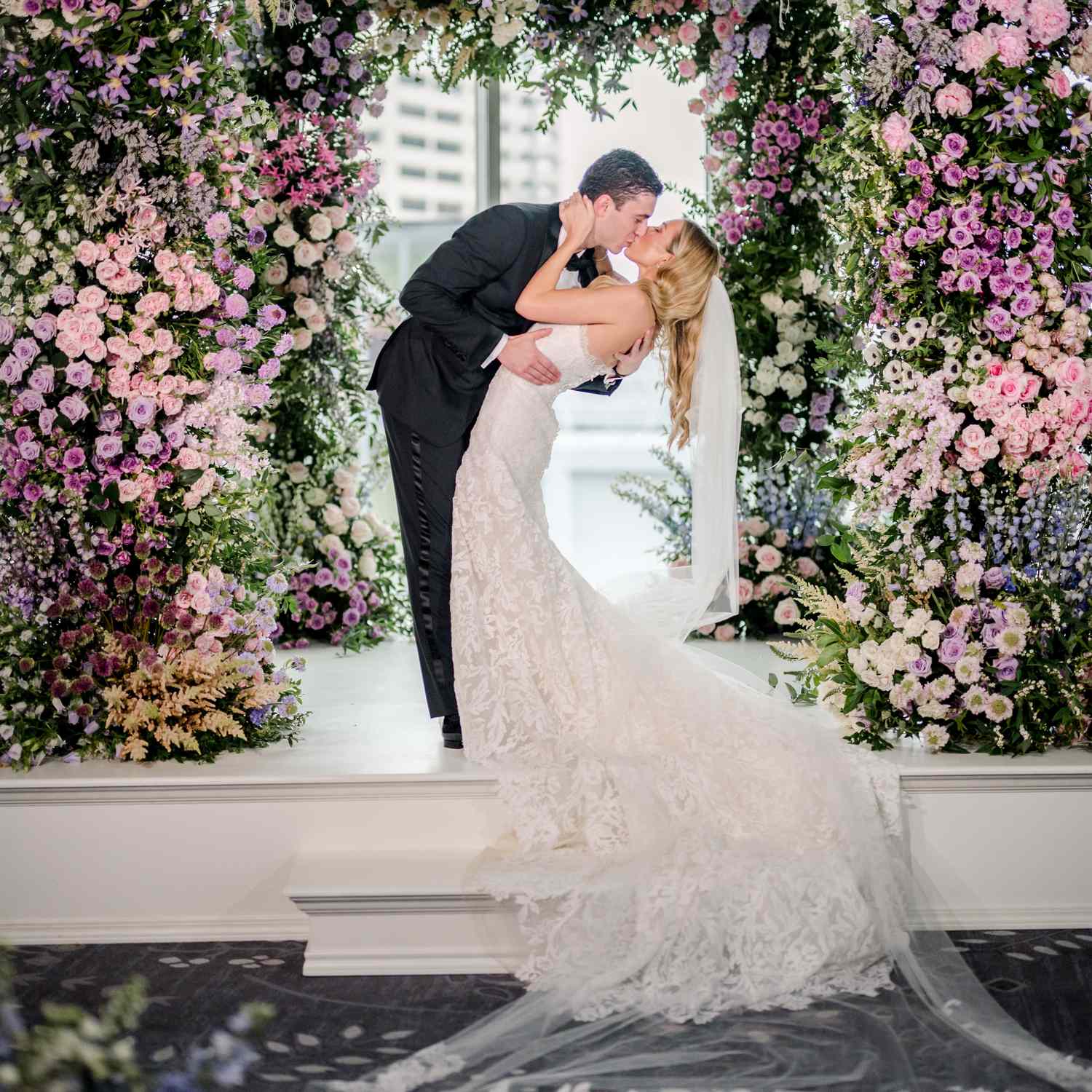 A Black-Tie Ballroom Wedding in New Orleans With an Epic Chuppah