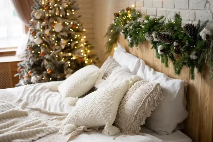 A Complete Guide To Christmas Colors - The Christmas Loft