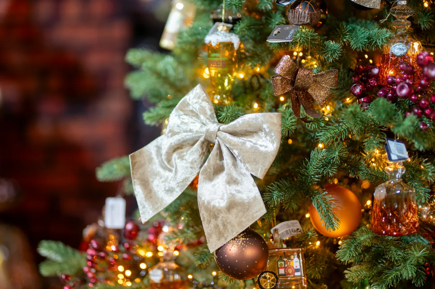 A decorated christmas tree with ornaments and ornaments