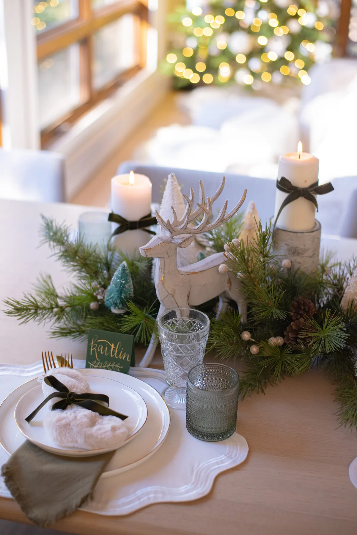 A Winter Wonderland Table Setting - The Every Hostess