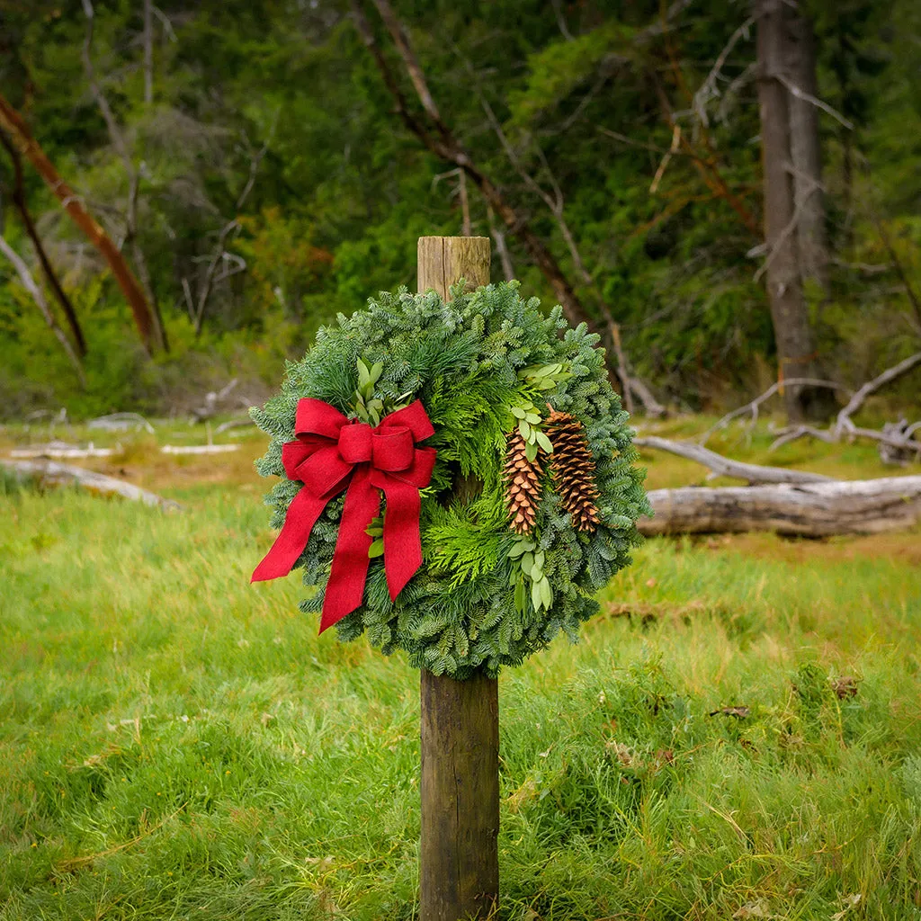 Adorn Your Door with Holiday Spirit With Beautiful Holiday Wreaths – Lynch Creek Farm