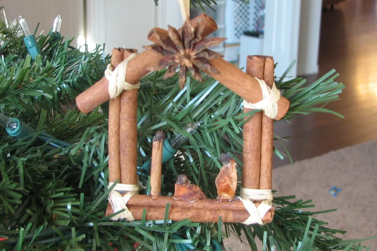 Adventures in Frugalness (featuring T.O.): Cinnamon Stick Nativity Ornaments