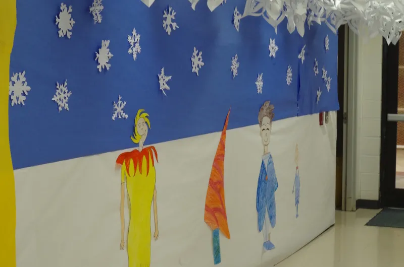 AHS Art Students Show Christmas Creativity! | Antlers Public Schools