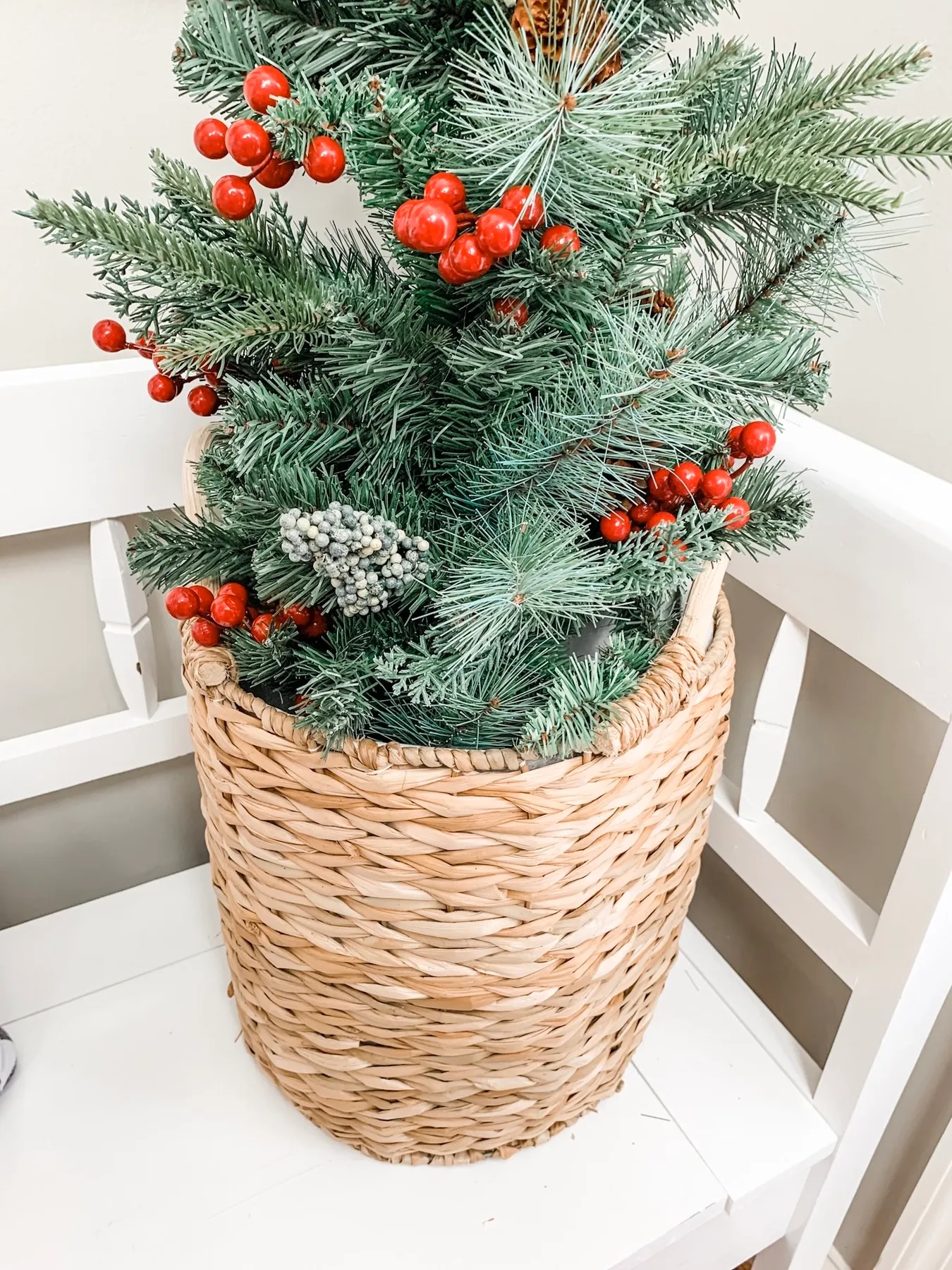 An easy Christmas tree basket idea! - Wilshire Collections