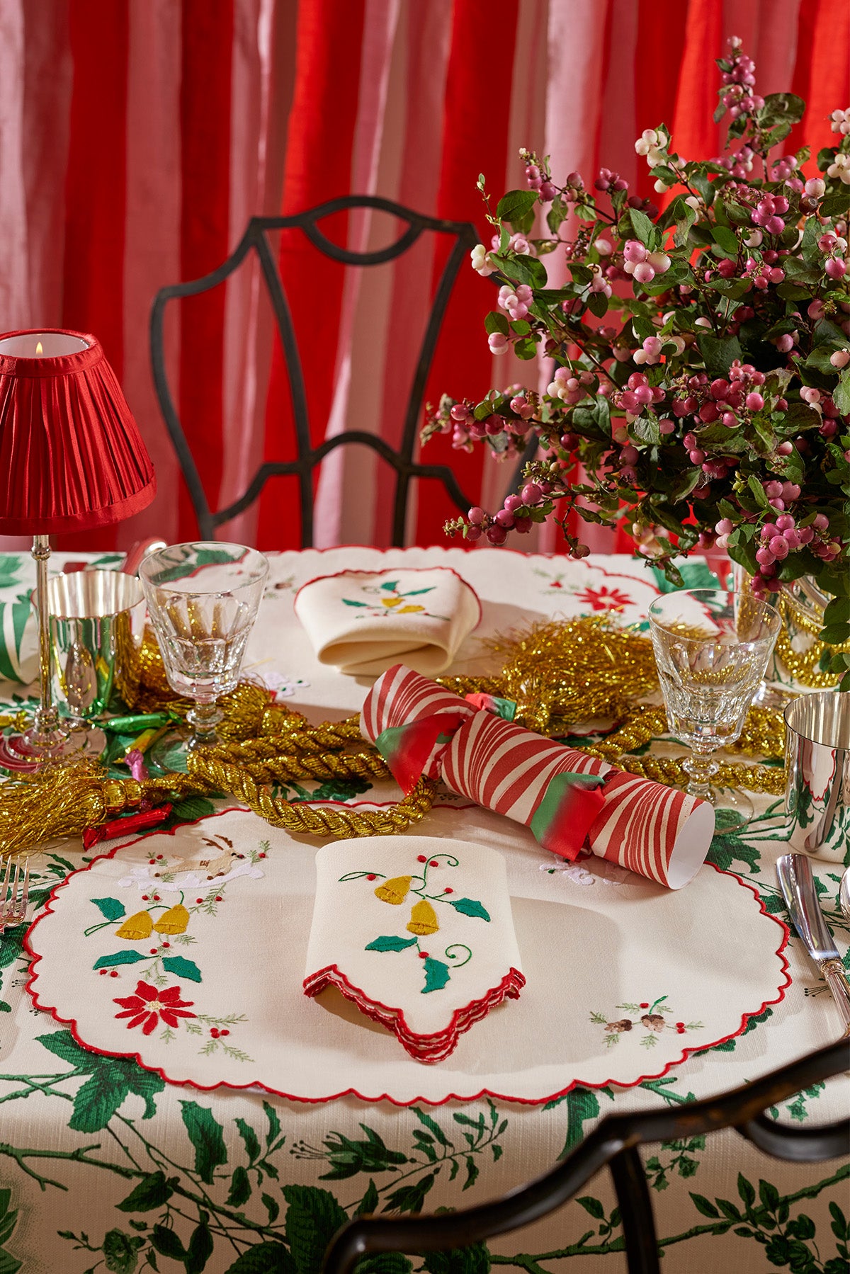 APPLIQUÉ CHRISTMAS LINEN NAPKIN & PLACEMAT SET