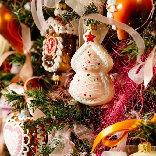 Ariel Factory of Glass New Year Tree Decorations – Travel portal Nizhny Novgorod region