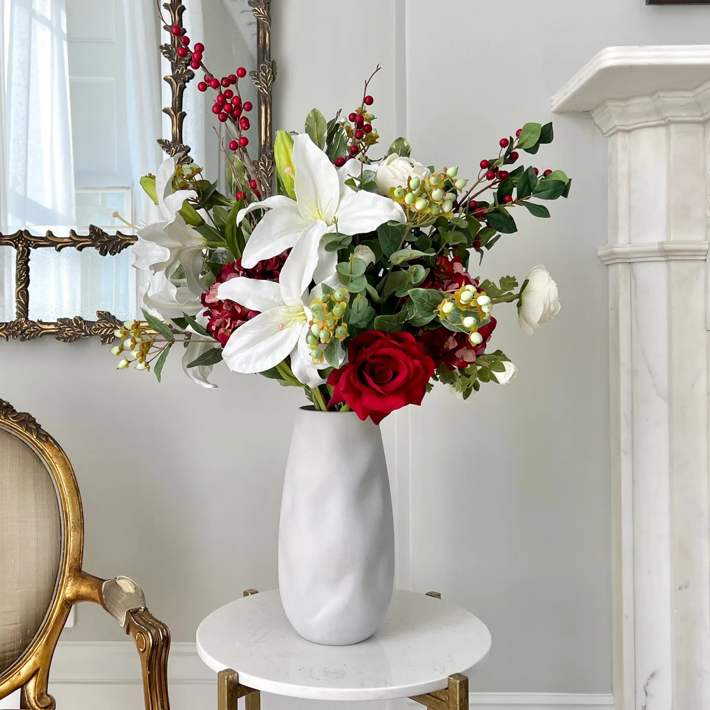 Artificial Christmas Flowers, Wreaths & Garlands
