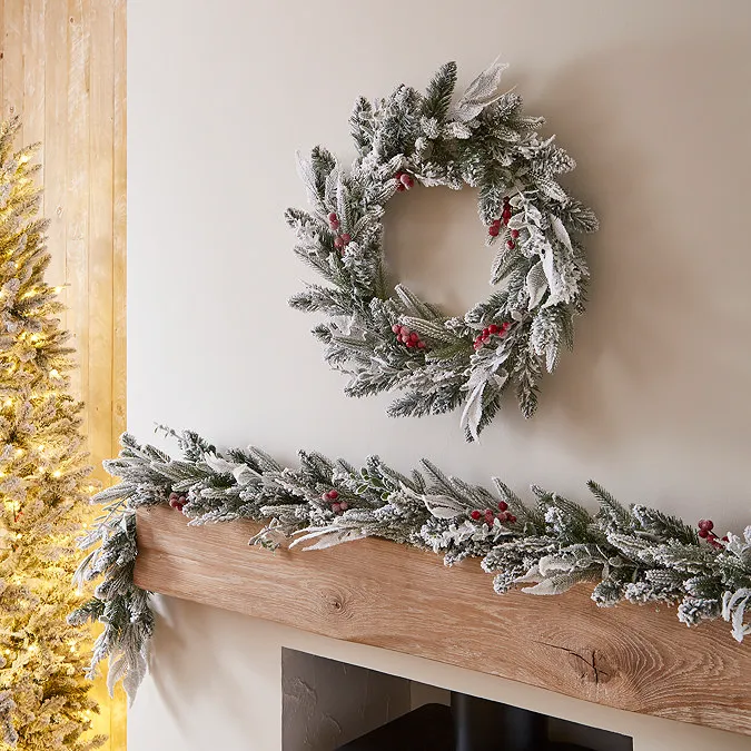 Artificial Diara Wreath With Berries & Snow | MFI