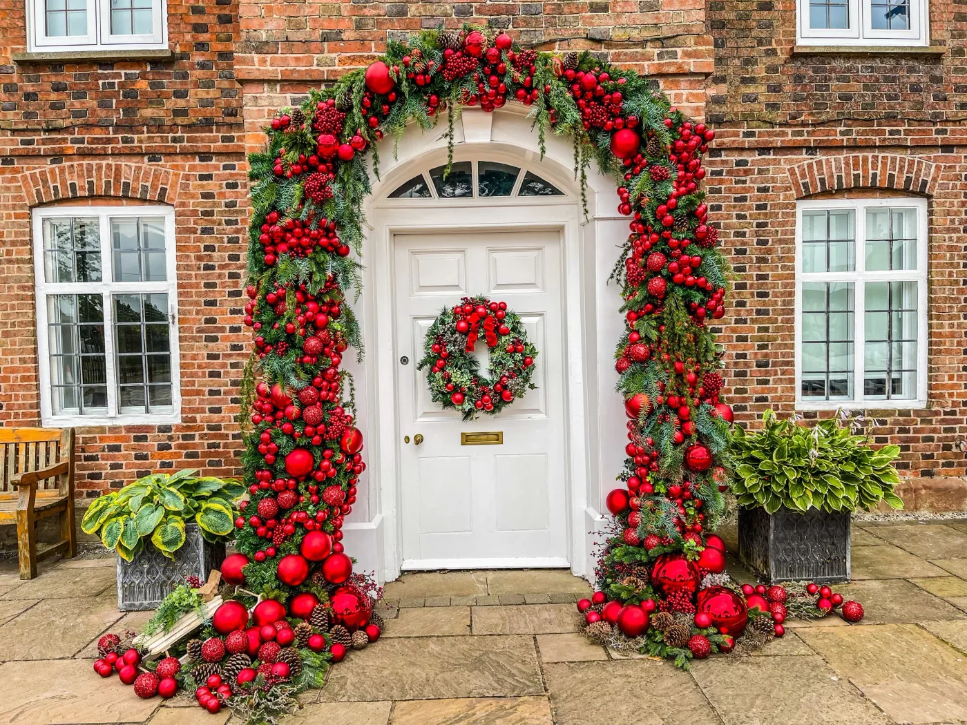 Bespoke Seasonal Archways — ANYA BANKS CHRISTMAS DECORATOR