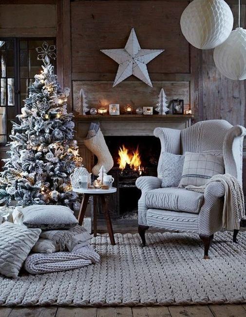 Black and White Christmas Tree Decorating Ideas