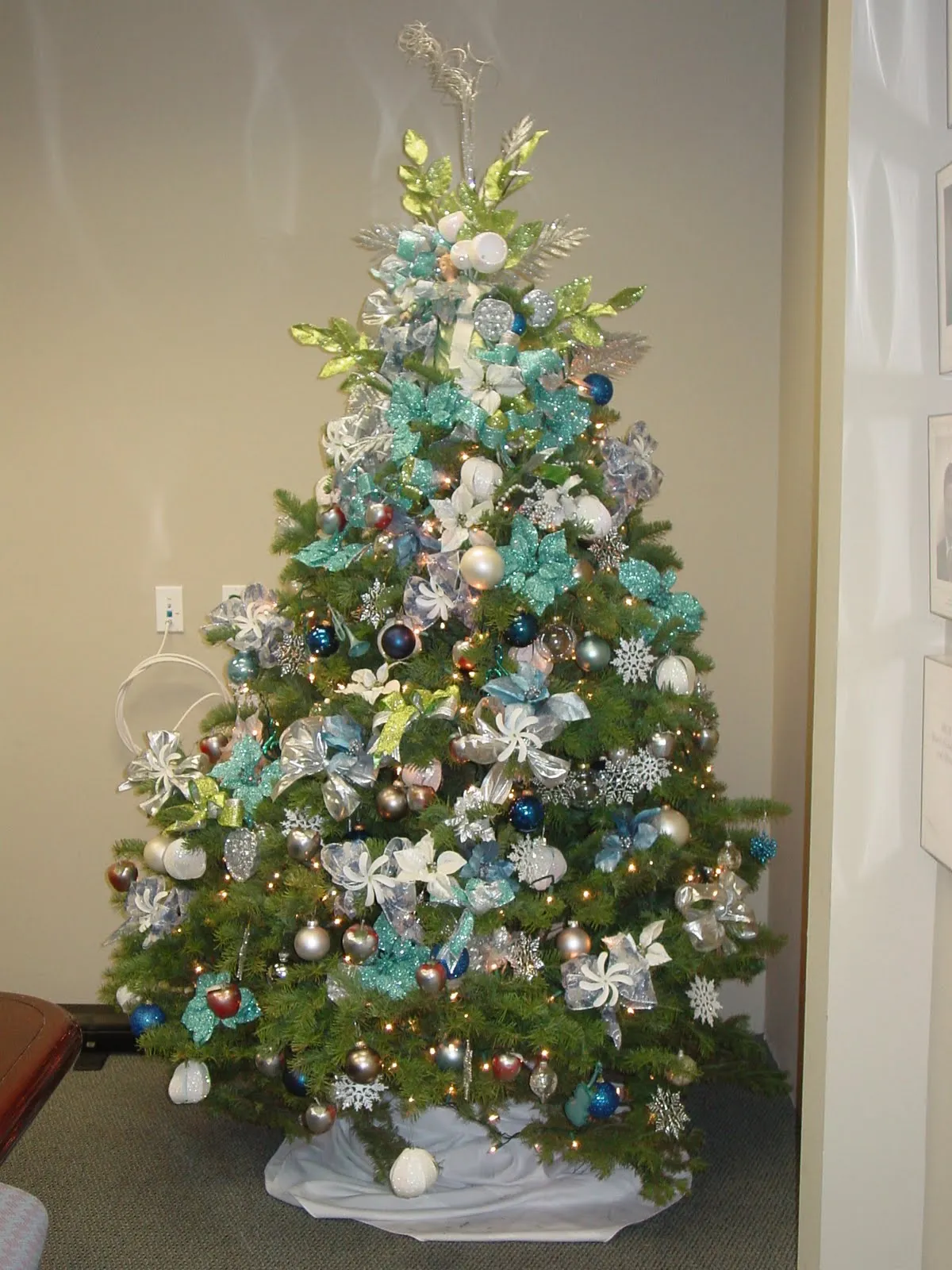 Blue and green decorated Christmas tree – Christmas theme for office |  Kim's Fabulously Frugal Christmas Decorations