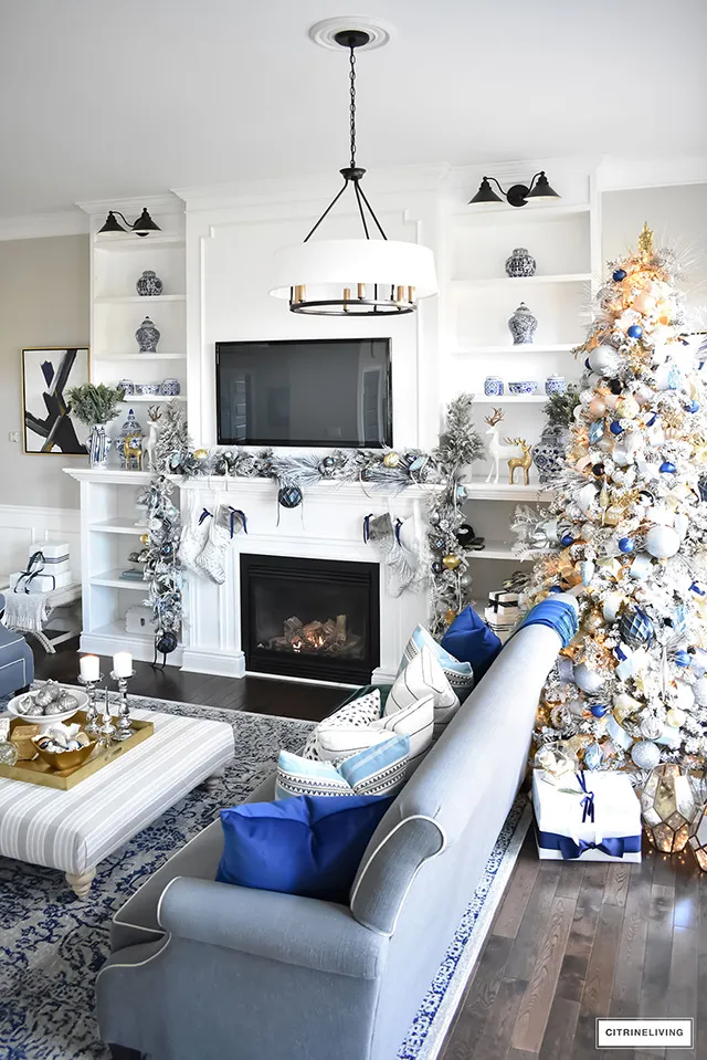 BLUE AND WHITE CHRISTMAS LIVING ROOM - CITRINELIVING