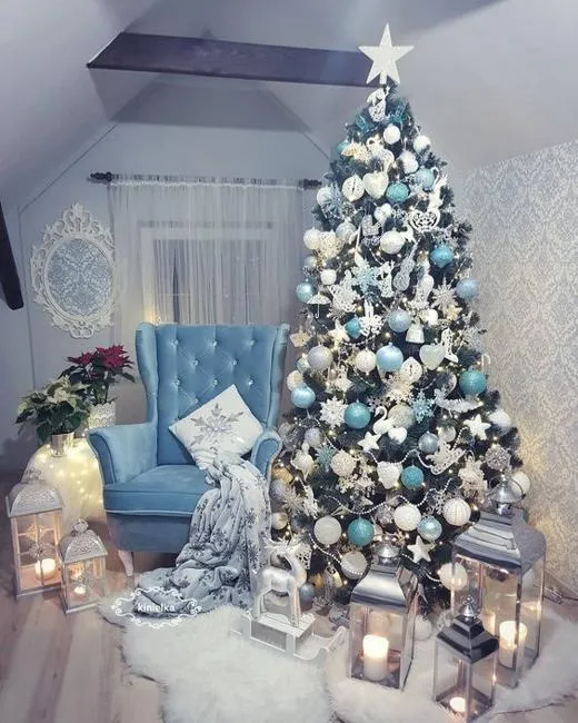 Blue Christmas Tree Decorations, How to Add Modern Blue to Holiday Decor