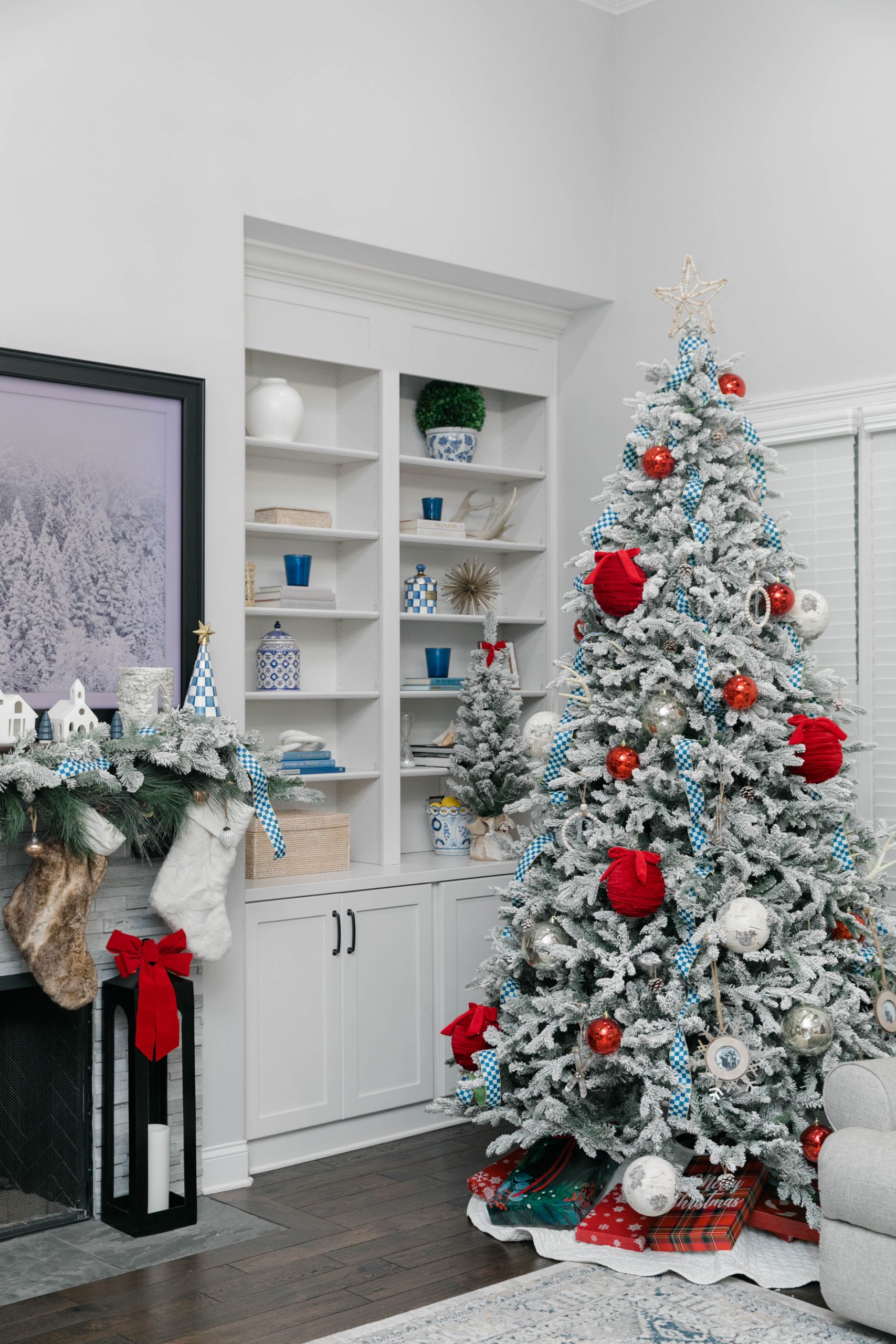 Blue & White Christmas Decor - Walking in Memphis in High Heels