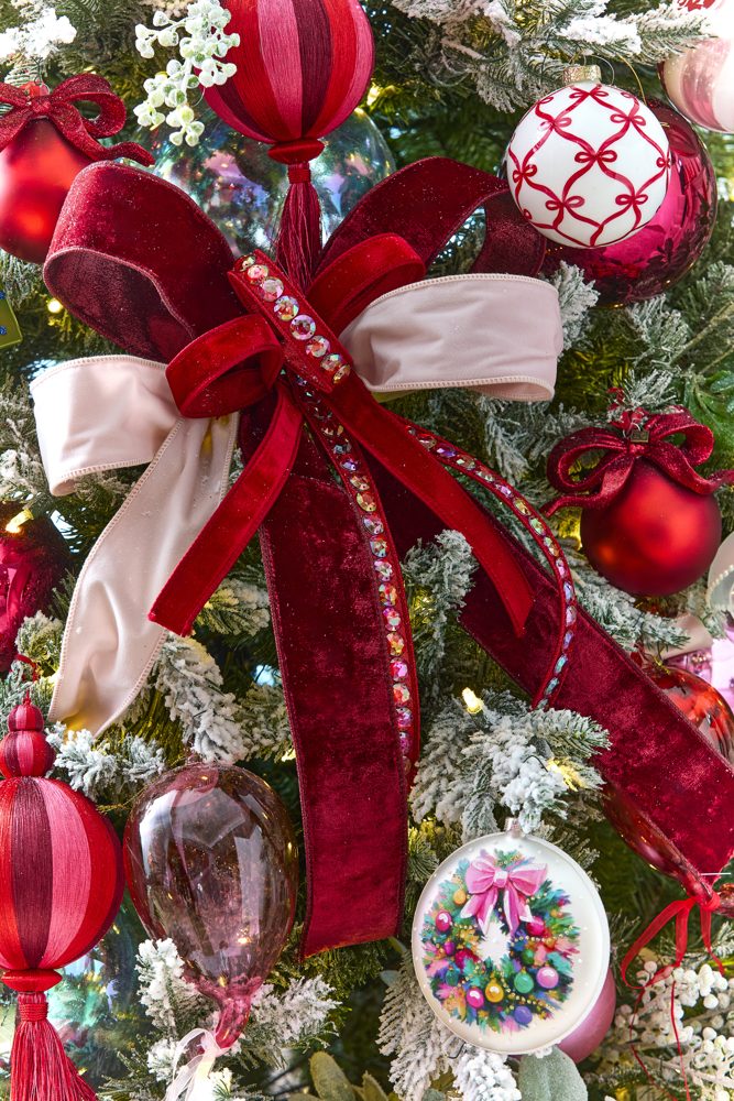 Blush & Bashful – Madisonville Christmas Company