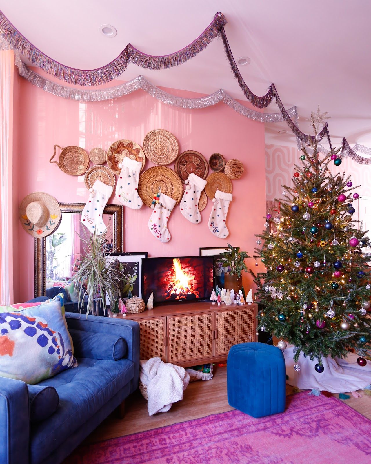 Break Out Of Your Comfort Zone This Year With Colorful Retro Inspired Christmas Decor - TfDiaries