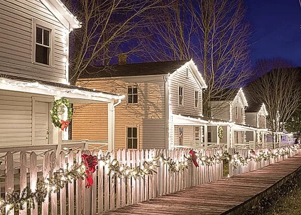 Cass lights up for Christmas – Pocahontas Times